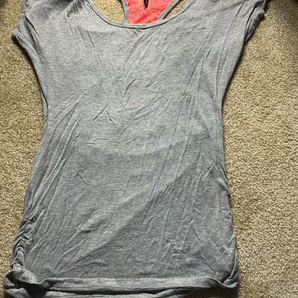 Lily Bleu Gray Short Sleeve Tee with Pink Accent